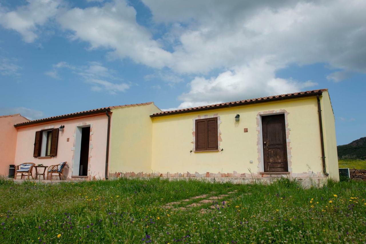 Agriturismo B&B Casteldoria Санта-Мария Экстерьер фото