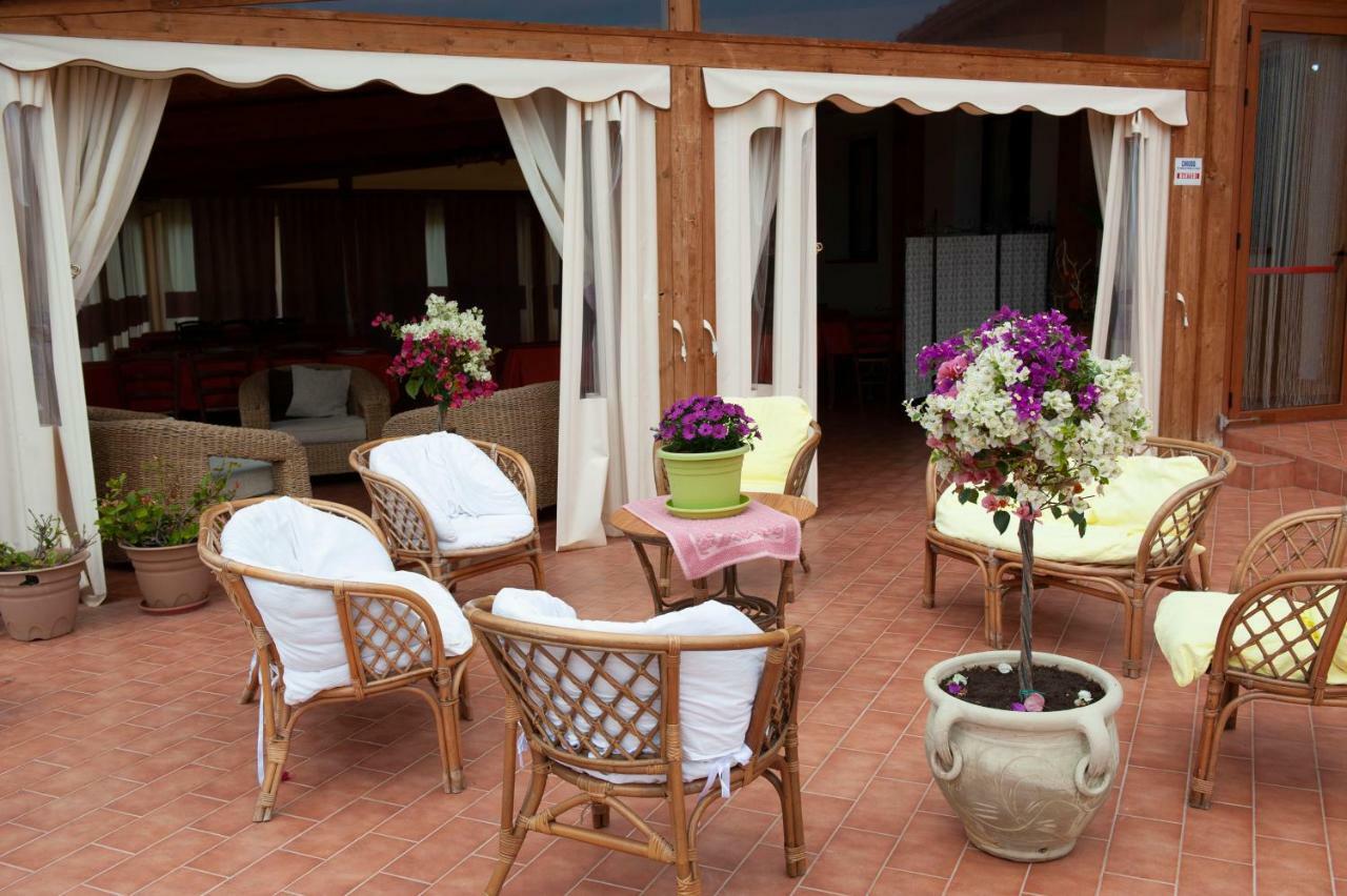 Agriturismo B&B Casteldoria Санта-Мария Экстерьер фото